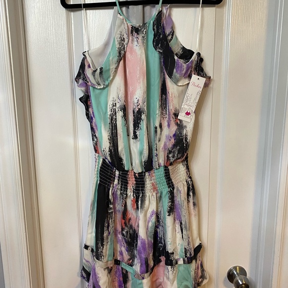 NWT Parker sleeveless dress beautiful design size L, chiffon type material - Picture 2 of 6